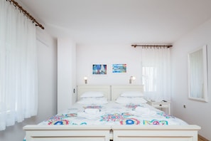 Apartment (APP 3) | 1 bedroom, blackout drapes, soundproofing, iron/ironing board