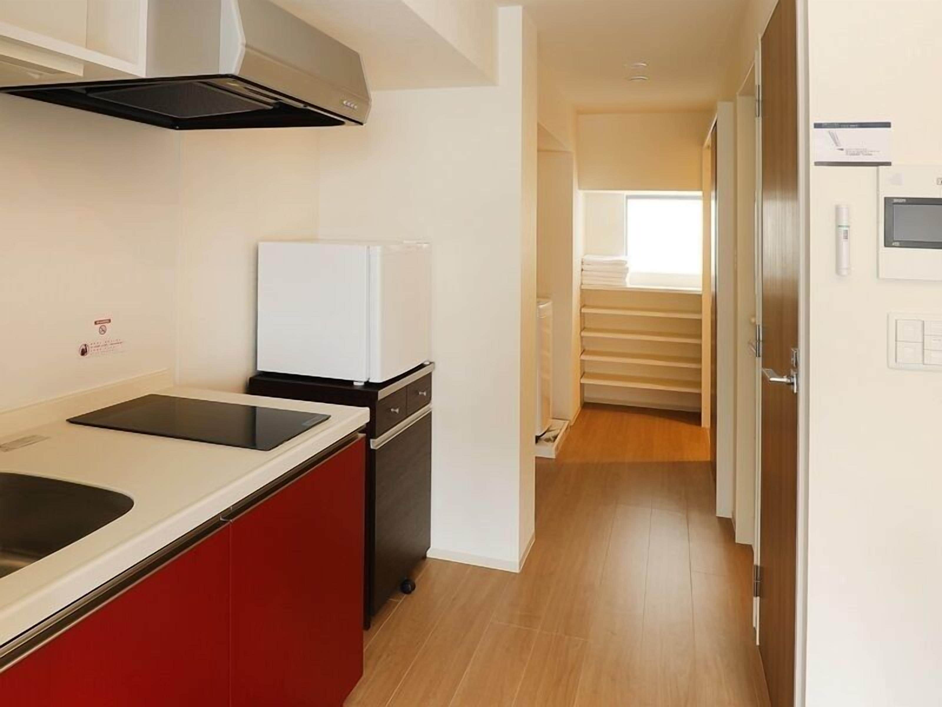 full-sized fridge, microwave