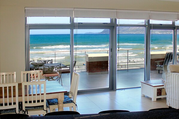 Luxury Apartment | Balcony