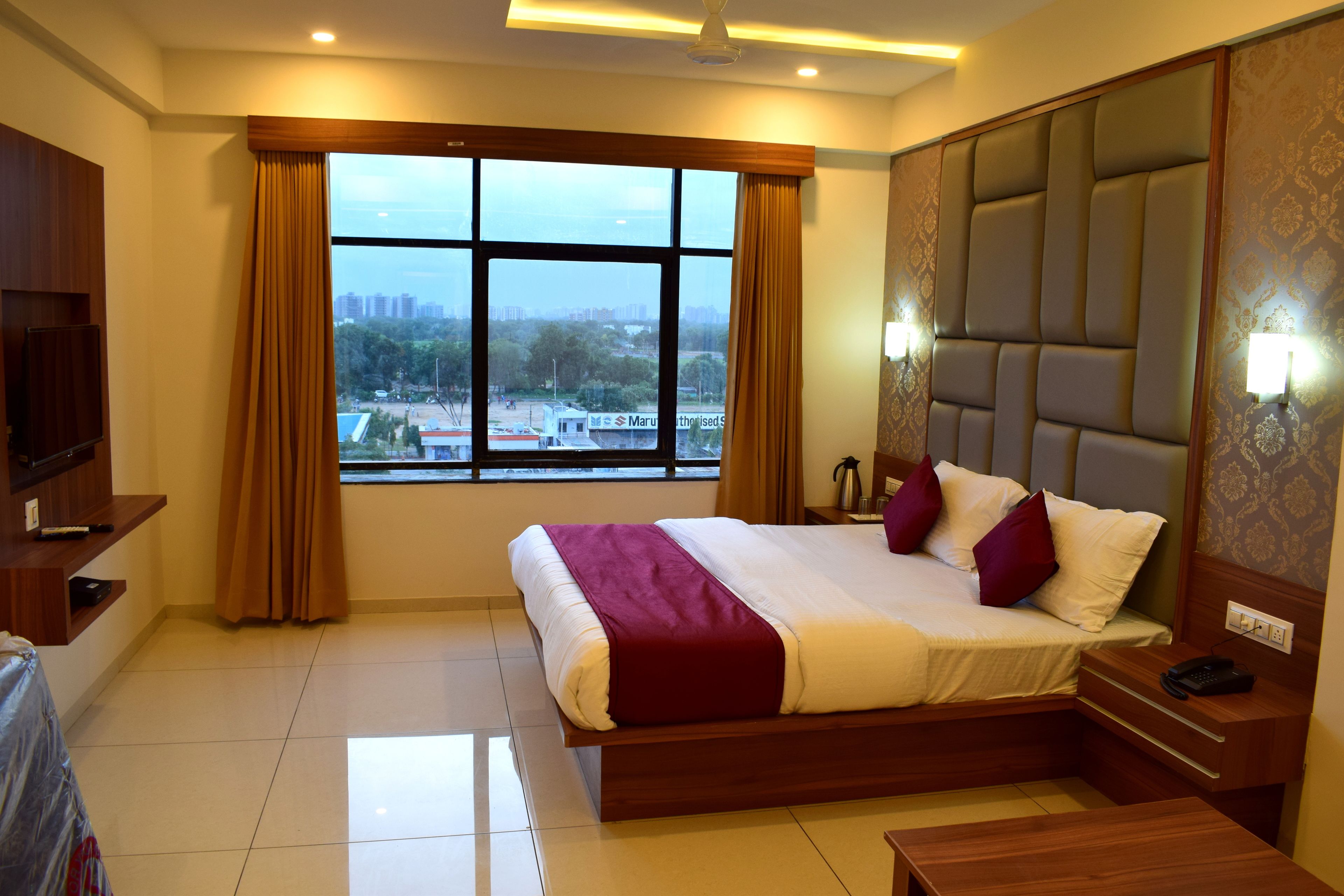 Deluxe Double Room | In-room safe, desk, rollaway beds, free WiFi