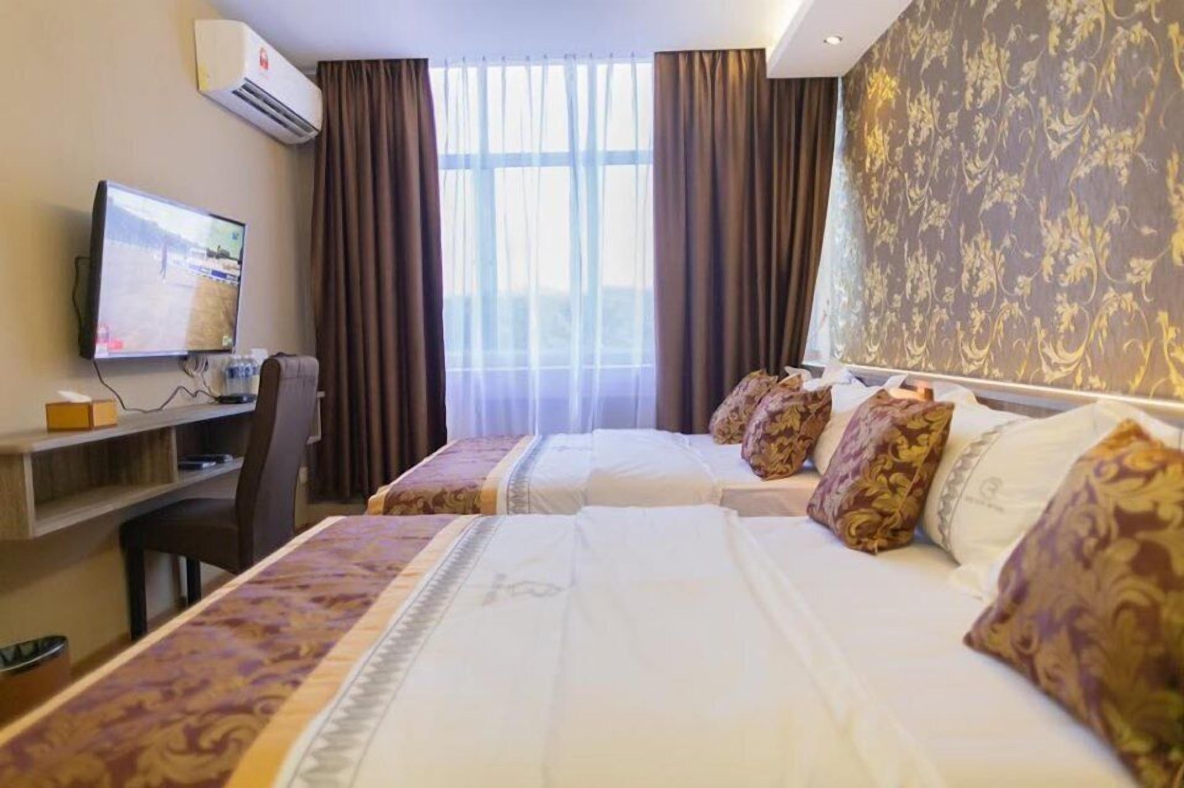 family quadruple room | desk, free wifi, bed sheets