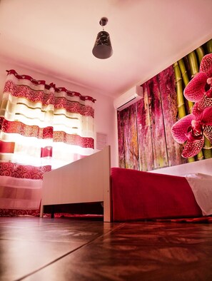 Habitación doble (Orchidea Rossa) | Escritorio, camas supletorias, wifi gratis y ropa de cama