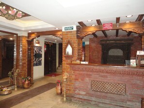 Meja sambut tetamu