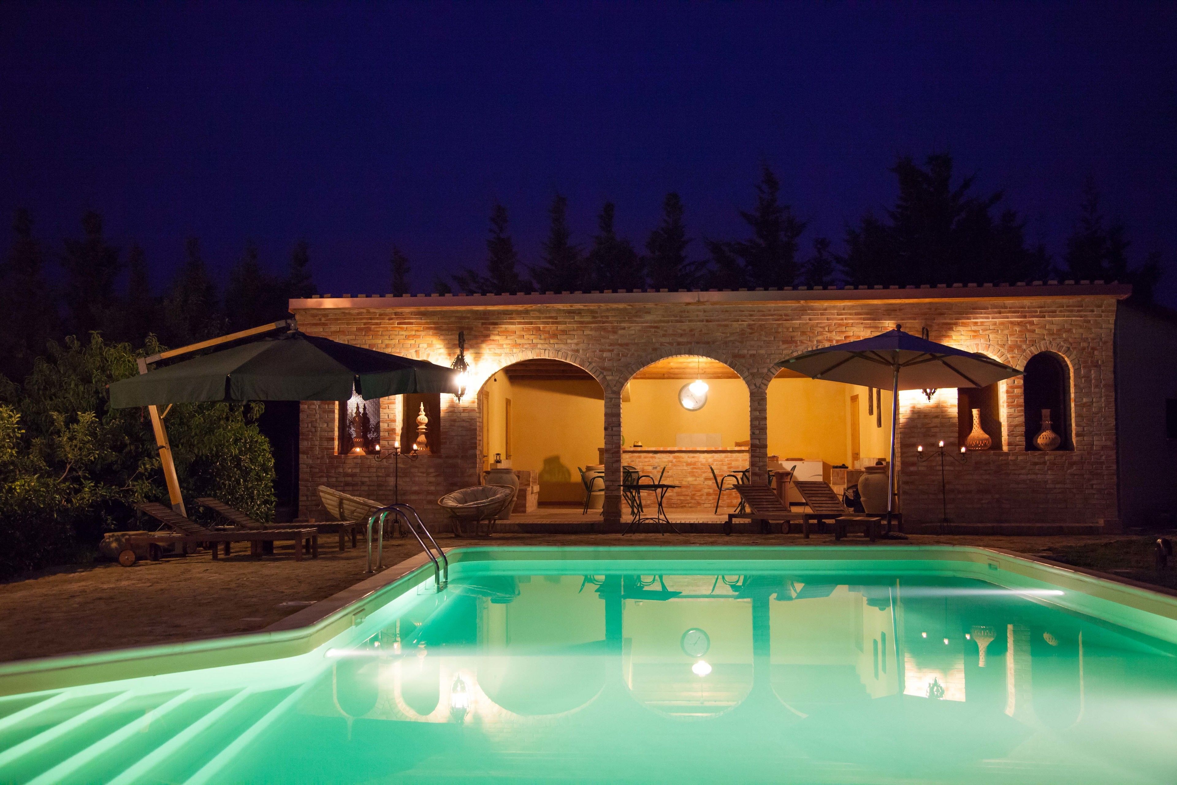 المنشأة من الخارج