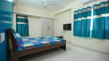 Premium Bedroom | Egyptian cotton sheets, premium bedding, down duvets, memory-foam beds