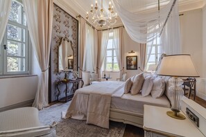Premium Suite, 1 Queen Bed, Jetted Tub, Sea View | Premium bedding, in-room safe, laptop workspace, blackout drapes - Cunda Despot Evi (Ayvalik)