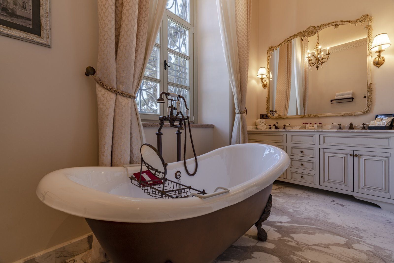 premium suite, 1 queen bed, jetted tub, sea view | 1 bedroom, premium bedding, in-room safe, laptop workspace