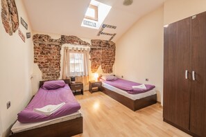 Free WiFi, bed sheets - Vitosha Flat (Sofia)