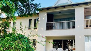 Exterior - 33 The Bridge Resort (St. Lucia)