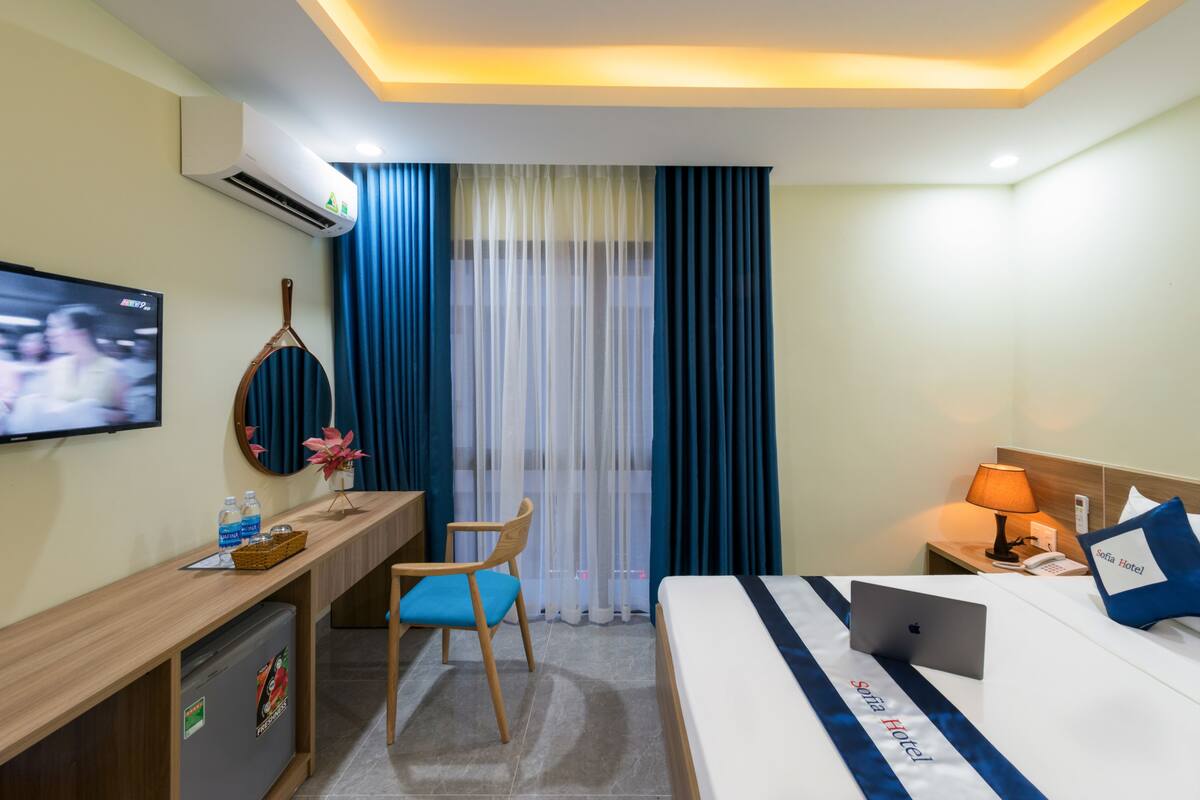 Standard Double Room | Meja, Wi-fi percuma 