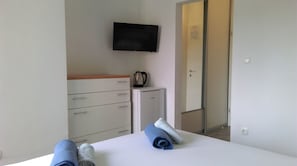 Standard Double Room, Balcony | Desk, free WiFi, bed sheets