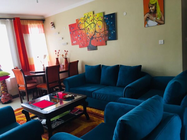 Apartment, 3 Bedrooms | Living room