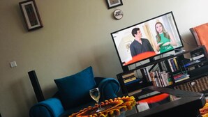 アパートメント 3 ベッドルーム | リビングルーム | 薄型テレビ