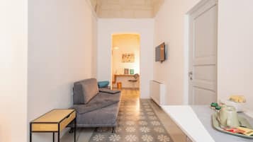 Appartamento Comfort | Area soggiorno | TV a schermo piatto