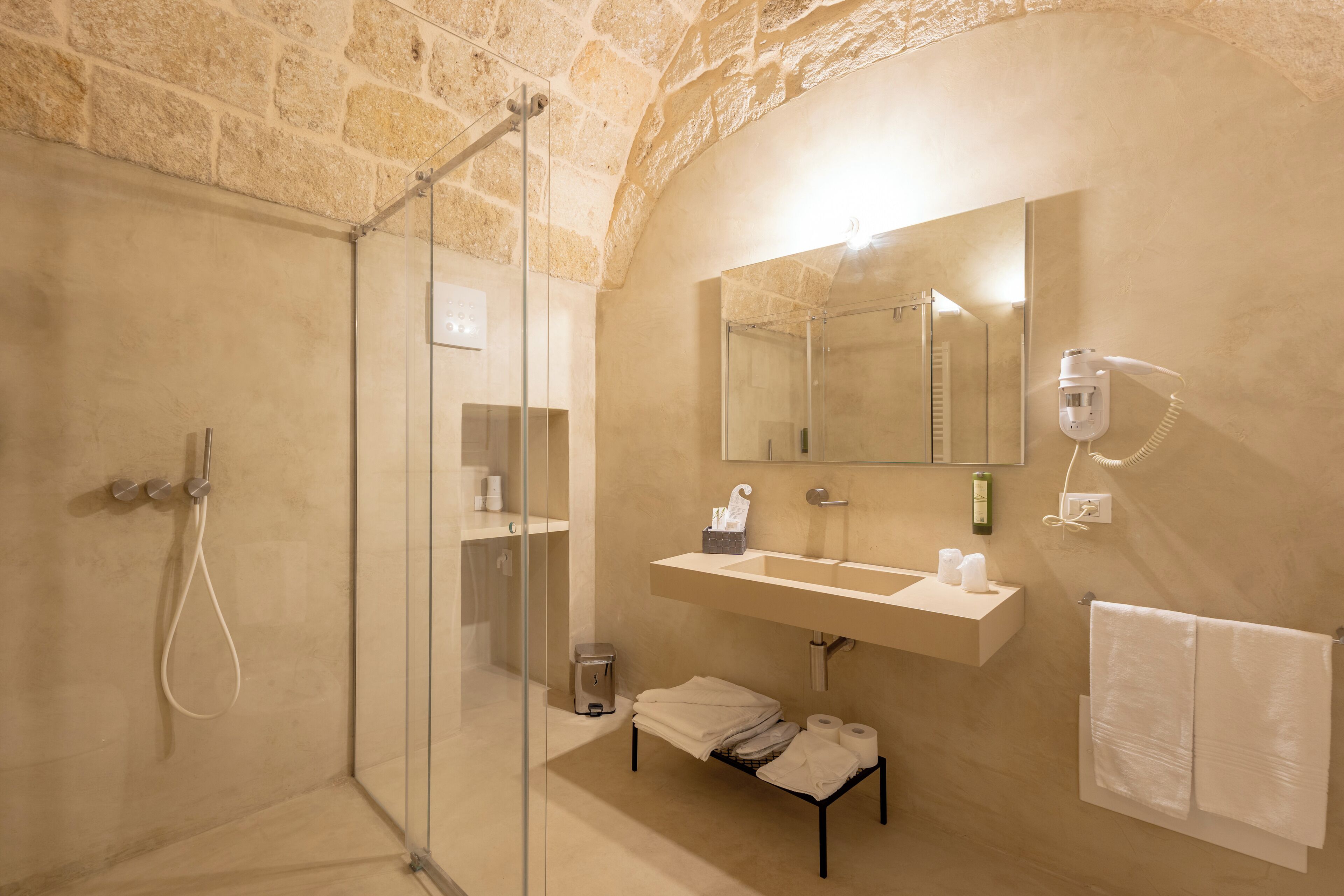 Comfort Apartment | Bathroom | Shower, rainfall showerhead, hair dryer, bathrobes