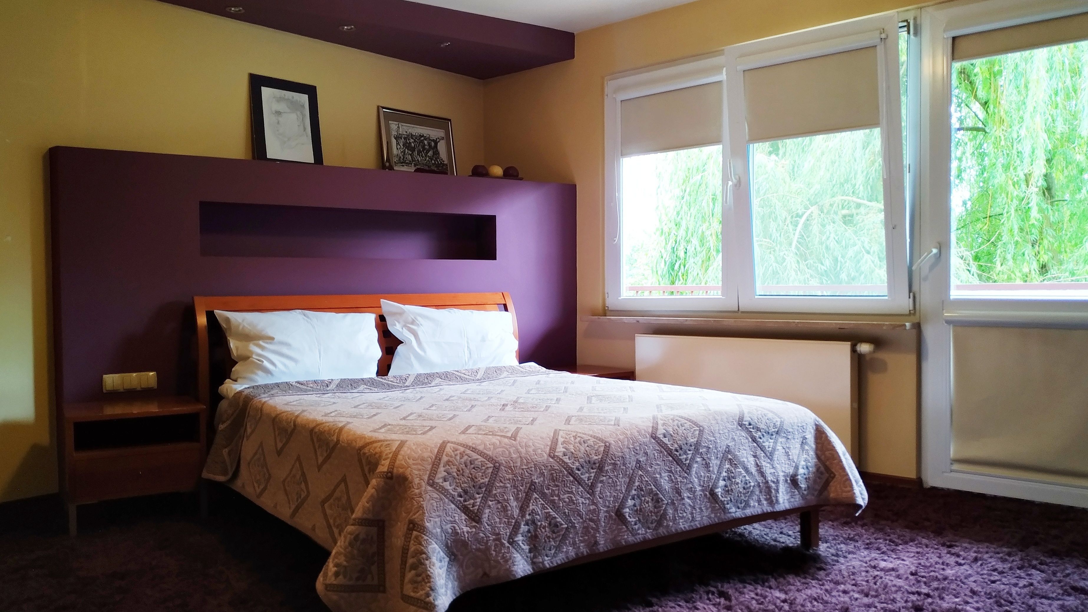 Luxury Apartment | Iron/ironing board, free cribs/infant beds, rollaway beds, free WiFi