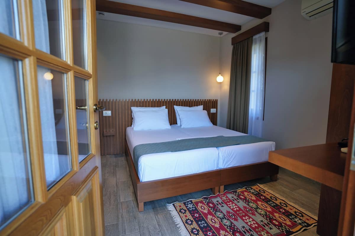 Panoramic Twin Room, City View