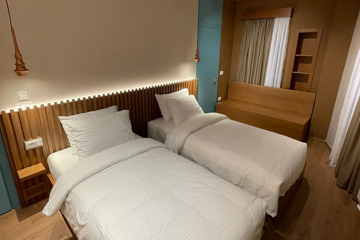 6 bedrooms, in-room safe, soundproofing, WiFi (free)