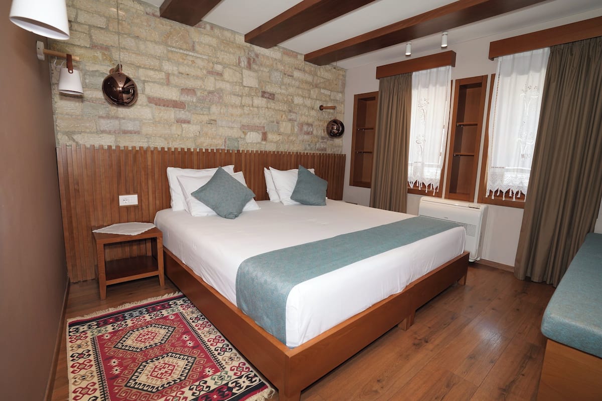 Deluxe Double or Twin Room | 6 bedrooms, in-room safe, soundproofing, free WiFi