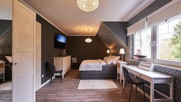 3 bedrooms, premium bedding, individually decorated