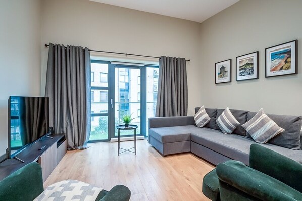 Family Apartment, Ensuite (3-Bedroom) | Lounge - Central Belfast Apartments: Victoria (Belfast)