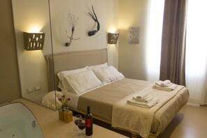 أسرّة بإسفنج يتكيف مع شكل الجسم وبديكورات فريدة لكل غرفة