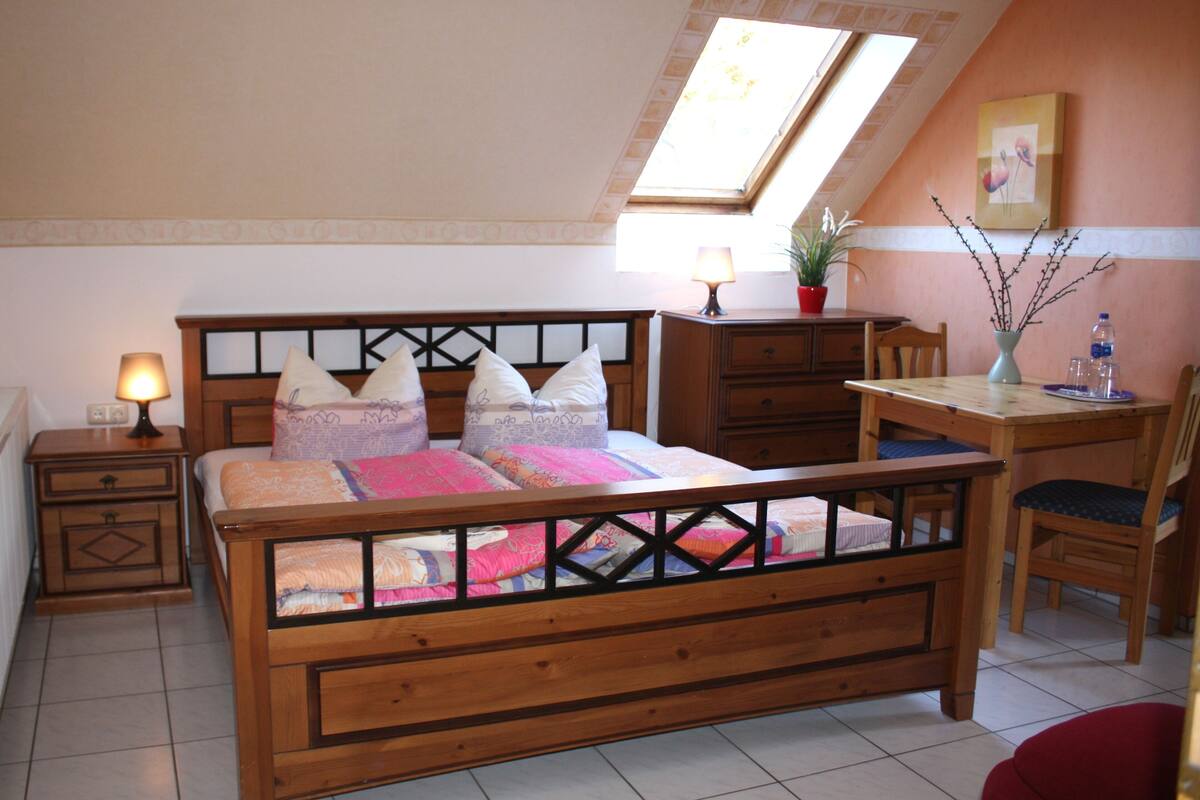 Double Room, Balcony | WiFi (free), bed sheets