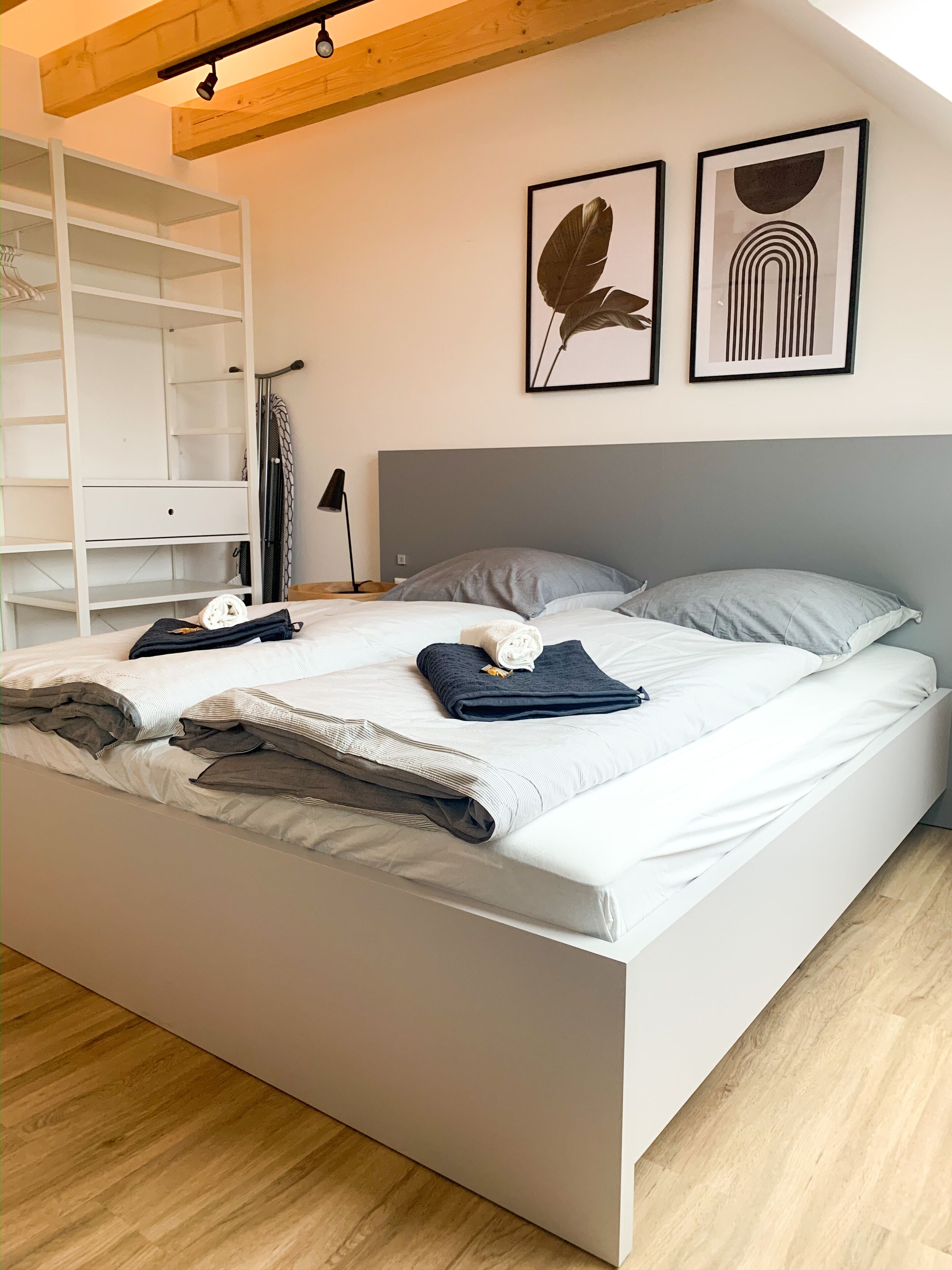 Deluxe Studio Suite, 1 Bedroom, Non Smoking | Individually decorated, individually furnished, laptop workspace