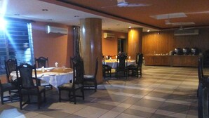Unclassified image, 2 of 15, button - Sangam hotel (Muzaffarabad)
