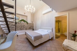 Exclusive Suite | Premium bedding, down comforters, memory foam beds, minibar - Boutique - Lodge & Suites (Crotone)