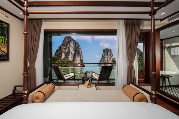 Quarto casal júnior, sacada, vista para a praia (Captain) | Vista do quarto