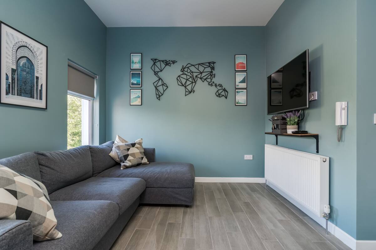 Penthouse Apartment | Living area | Smart TV, video game console, Netflix