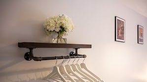 Unclassified image, 4 of 36, button - Wellington Park Boutique Apartments (Belfast)