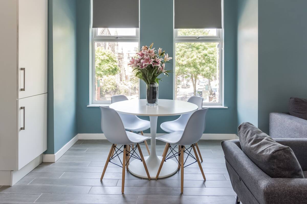 First Floor Apartment | Living area | Smart TV, video game console, Netflix