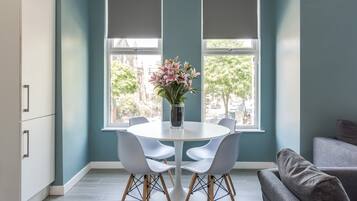 Apartemen | Area keluarga | Smart TV, konsol video game, dan Netflix