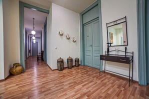 Hallway - Athinas Street Inn (Athens)
