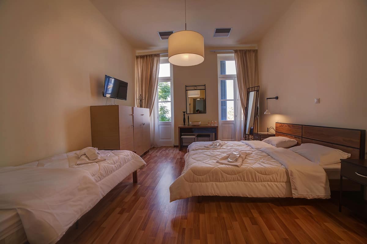 Habitación triple Deluxe | Wifi gratis y ropa de cama