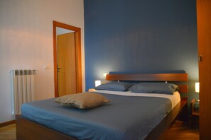 Deluxe Suite, 1 Queen Bed with Sofa bed
