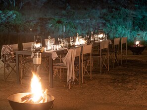 Breakfast and dinner served, local and international cuisine