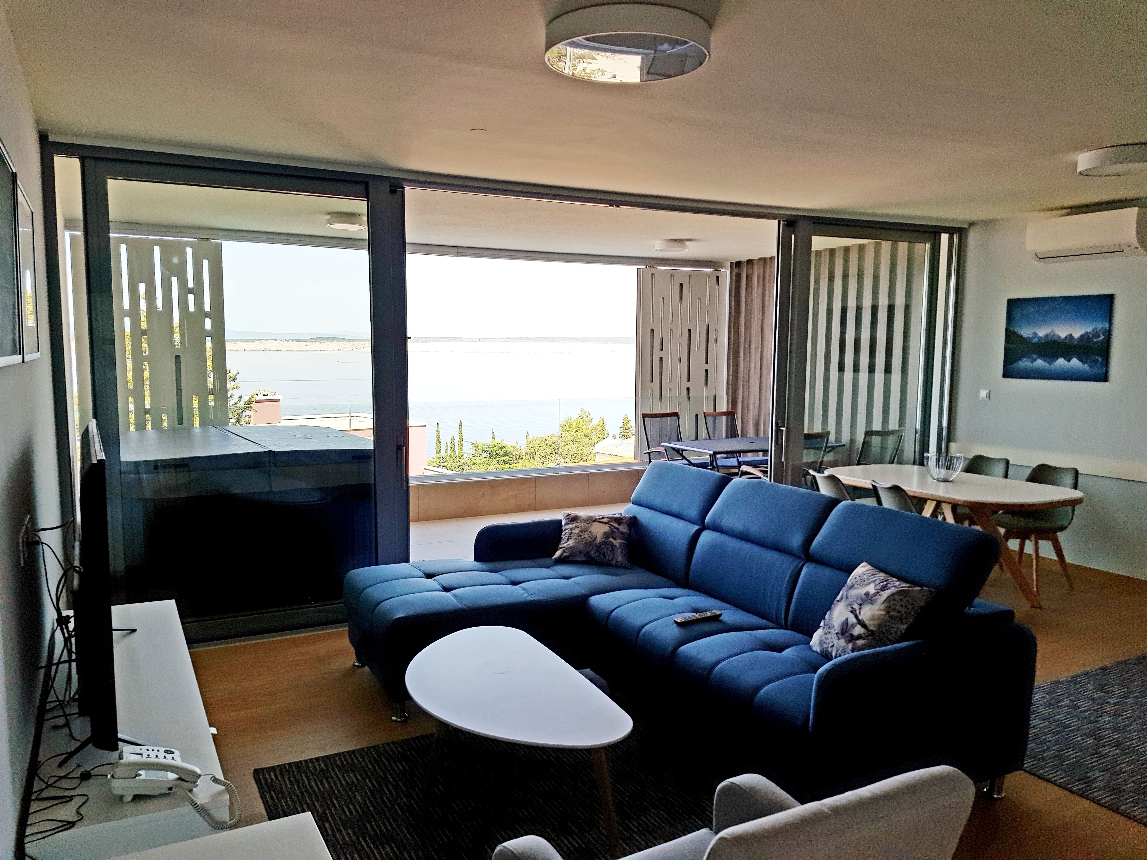 Luxury Apartment, Hot Tub | Living area | Flat-screen TV