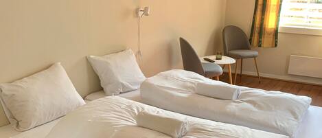 Studio | Individuell inredning, unika möbler, skrivbord och mörkläggningsgardiner