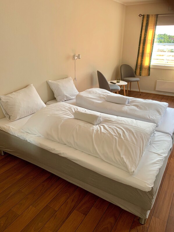 Studio | Individually decorated, individually furnished, desk, blackout drapes