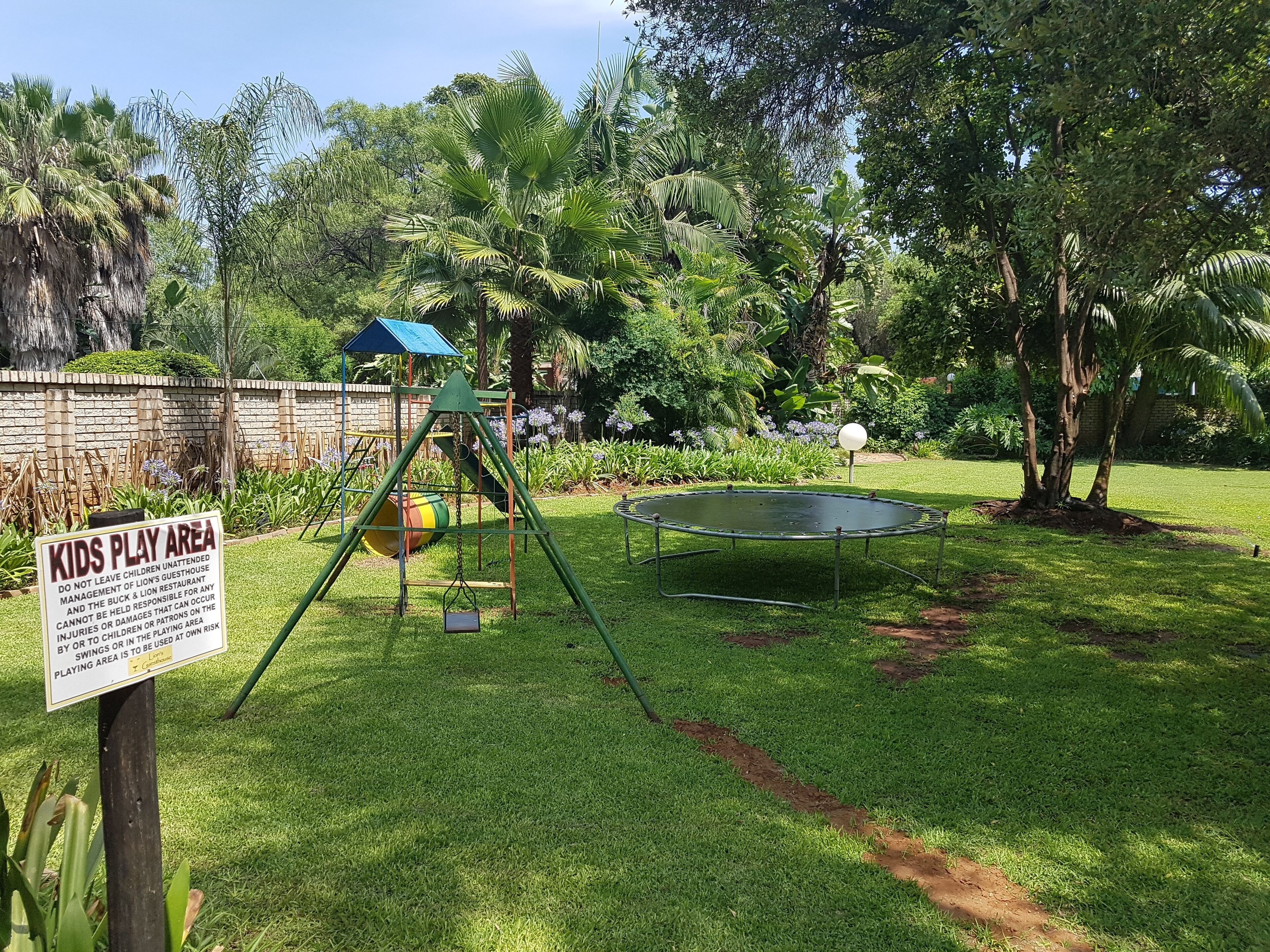 Children’s play area – outdoor