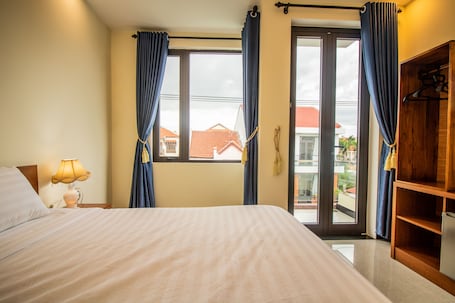Deluxe Double Room, City View | Minibar, desk, soundproofing, free WiFi