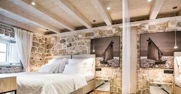 Roupas de cama antialérgicas, cofres nos quartos