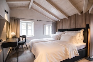 Hypo-allergenic bedding, in-room safe, individually decorated