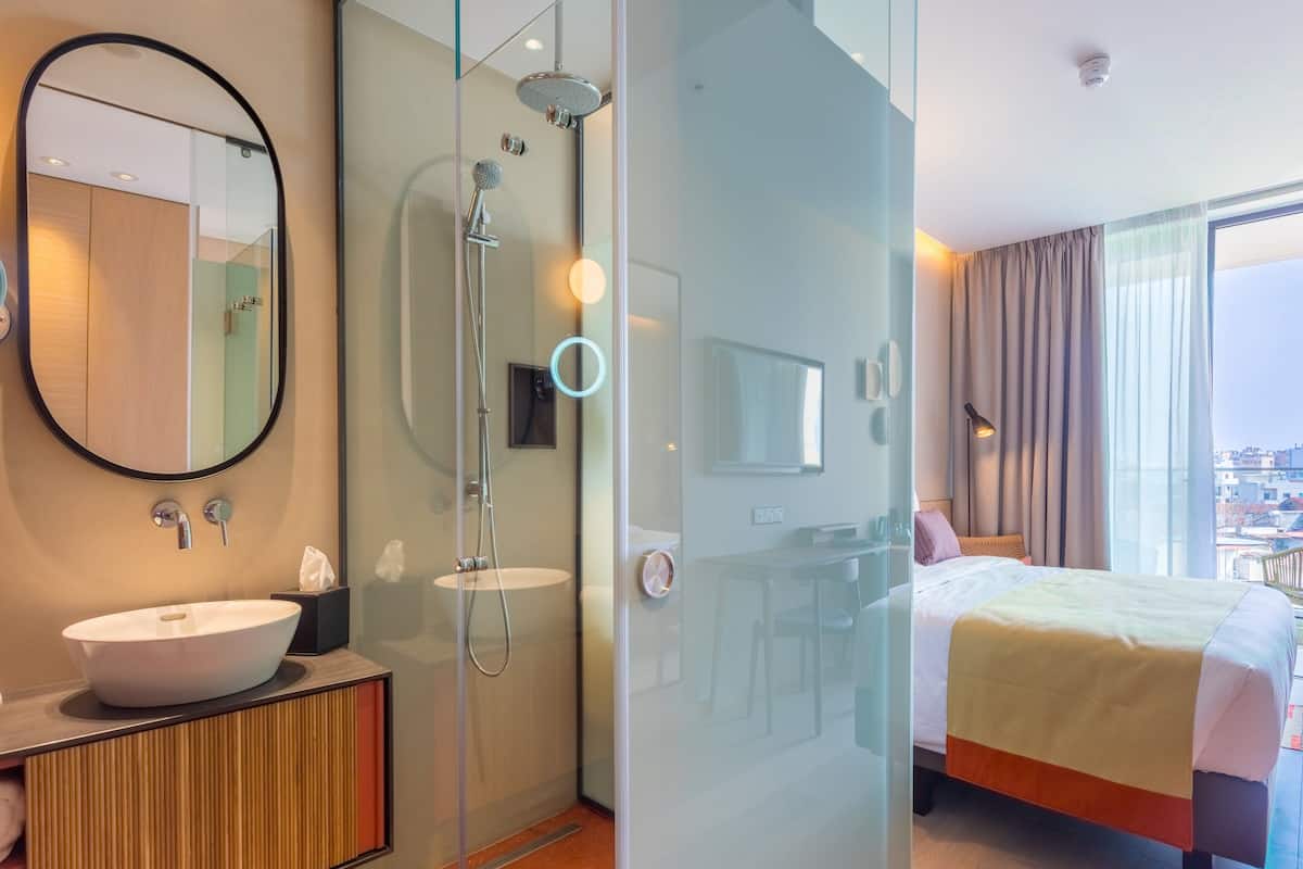 minibar, in-room safe, desk, blackout curtains