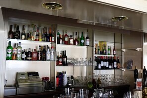 Bar (on property) - The Nags Head (Thirsk)