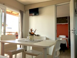 Mobile Home, 2 Bedrooms (Casa Mobile (4 adulti)) | Private kitchen