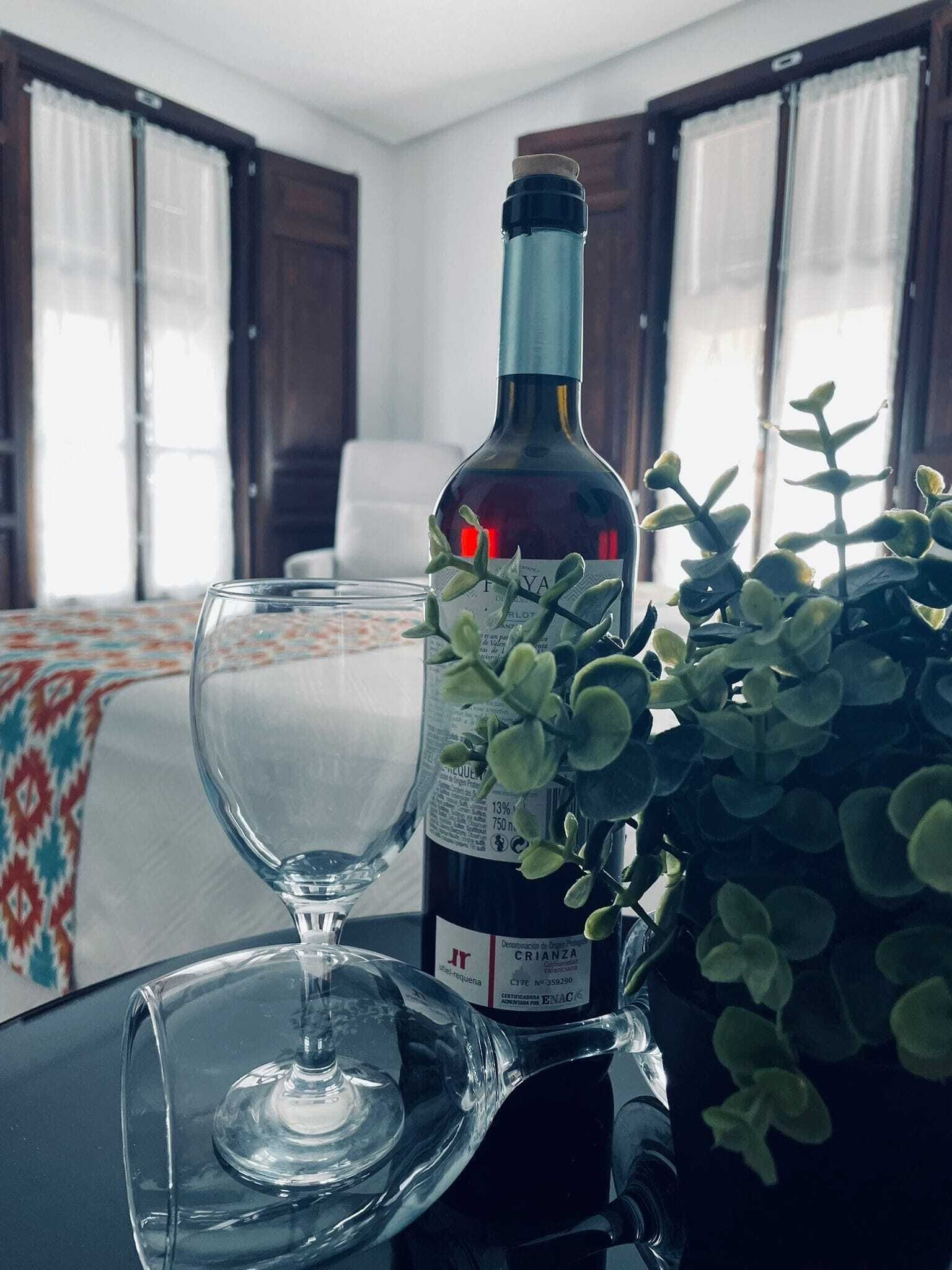 twin room (nieves) | 1 bedroom, minibar, soundproofing, cots/infant beds